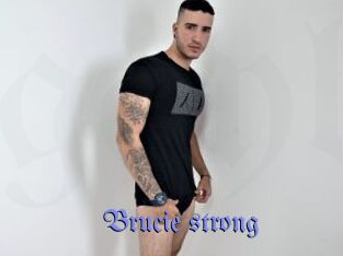 Brucie_strong