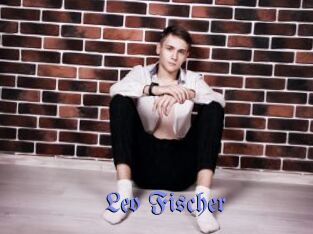 Leo_Fischer