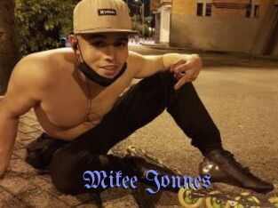 Mikee_Jonnes