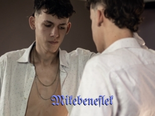 mikebeneflek Gay Buzz