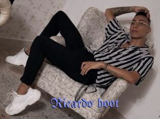Ricardo_hoot