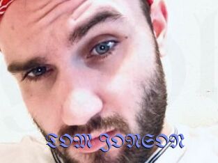 TOM_JONSON Gay Buzz
