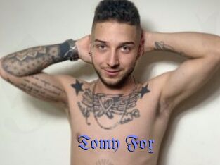 Tomy_Fox